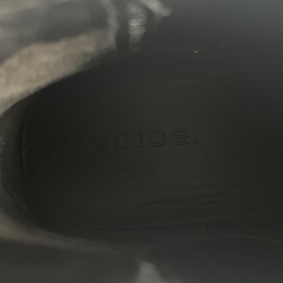 Men’s Vince Black Genuine Leather Rubber Outsole Chelsea Boots size 8.5 main image 4